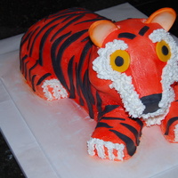 Tiger BC icing with fondant accents