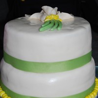 Simple Calla Lily Cake 
