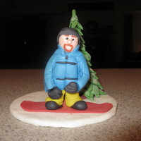 Gumpaste Snowboarder Figure This was a topper for a birthday cake. It is all gumpaste.