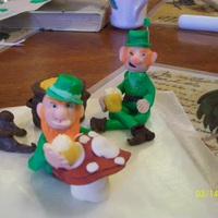 Drinking Leprechauns And Their Pot Of Gold I made these out of modeling chocolate for a cake I will be making this week for my Dad's birthday. I don't have a mold to work...