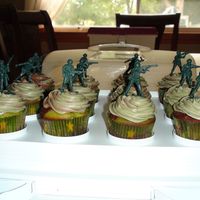 Army Cupcakes Camouflage cupcakes & camouflage buttercream.Made for a G.I. Joe party...