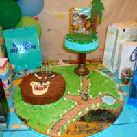 Madagascar Cake este cake fue uno de mis primeros bizcochos. utilise la tecnica del marmoleado dentro de los bizcochos les encanto a todos.