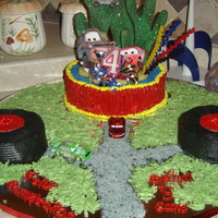 Cars Cake este cake fue realizado por mi, utilise una gama de colores bien fuertes para rresaltar