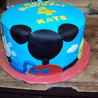 Clubhouse Mickey Mouse Buttercream with fondant cutouts. Thanks for all of the ideas on CC.com. I had no idea what Clubhouse Mickey was, so thanks to all of the...