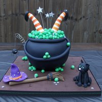 The Crashed Witch Cake 