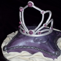 Pillow/tiara Cake was trying out a gumpaste tiara ! except I forgot the middle part !! doh !