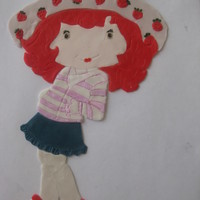 Strawberry Shortcake!! my first attempt at making character out of fondant pieces...took a lot of time...m not yet satisfied....need a lot of practice....:-(