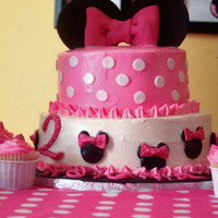 Minnie Mouse Silloette in buttercream on a humid day in Georgia!!