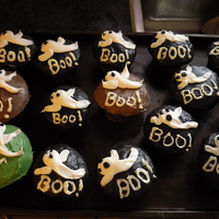 First Cupcakes!! Cupcakes covered in fondant and butter cream with marshmallows hidden inside...mmmmm