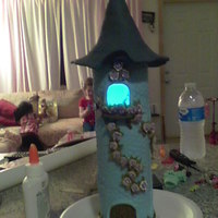 Rapunzel's House CASA DE RAPUNZEL HECHA EN PORCELANA FRIA, COMO TOPPING PARA UN CAKE