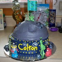 Alien Birthday Cake 