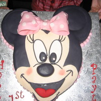 Minnie Birhtday Cake 