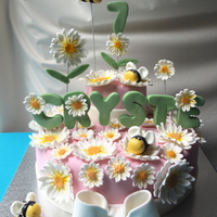 Daisies And Bees Birthday Cake For my 7 year-old god daughter.