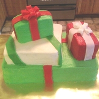 Pile O' Presents So, here's the cake that I was practicing for. A pile of presents! Well, actually, this is kind of a practice cake too. See, this is...