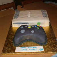 Xbox 360 Fondant Covered XBOX 360 with Controller