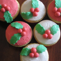 Holly Cupcakes 