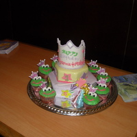 Princess N The Frog 10" & 8'' Cookie n cream cake MMF with BC and Fondant accented Frog cupcakes THank You CC family for your inspiration