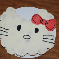 Hello Kitty Cupcake "cake" this is a bunch of cupcakes iced as one.