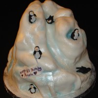 Penguin Winter Wonderland I find this idea on this amazing website. I make it for my sisters 21 birthday! She loves penguins. Its a white cake with mocha pepermint...