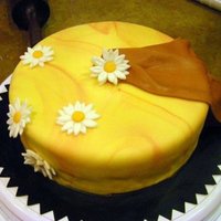 Kidney Cake This was my first cake for the Wilton gumpaste course. My fondat marbled beautifully and I thought my daisy's looked pretty good (a...