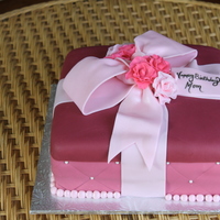 Gift Box Cake 