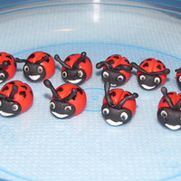 Little Lovebug Toppers:) Thought I'd share my little lovebug toppers which I will be using on some love themed cuppies that I am making for my daughter's...
