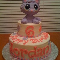 Littlest Pet Shop Character is RKT covered in fondant