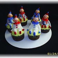 Wilton Course I - Clowns These are the cupcakes that I made for class. We learned bag striping today, so some of them are red, white and blue. These were fun to...