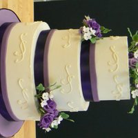 Small Wedding Cake With Roses And Lilacs 