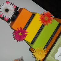 Happy Cake! I LOVED this cake! The morning after I finished it, I woke up and walked into my kitchen and all the bright colors and daisies just made me...