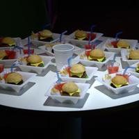 Burgers, Fries & Softdrink - Mini Meal I've been wanting to do this ever since I saw this on the Bakerella blog.Mine were 'mini' versions with the cupcakes being...