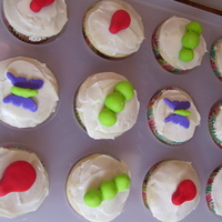 Bugga Bugga Cupcakes Vanilla cupcakes with bugs made from fondant!