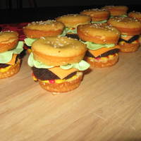 Cheeseburger Cupcakes! These are so much fun! Vanilla cupcakes, homemade buttercream for the ketchup and mustard, MMF for the cheese and lettuce, fudge brownies...