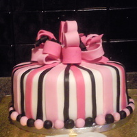 30Th Birthday for my sister in law. far from perfect but best yet. alot of things i tried to do just didnt happen lol! got colour comb and stripes idea...