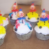 Clown Cupcakes Course 1 