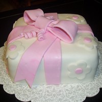 Present Cake For Wilton Fondant Lesson 