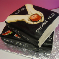 Twilight Twilight/New Moon books for 13th birthday party. Buttercream pages, fondant cover.