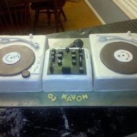 Turntable Cake Cake I did for a friend thats a DJ. The middle cake was cheesecake.