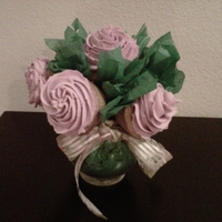 Cupcake Bouquet Thanks to all of the pictures and instuctions on this site on how make the bouquet!