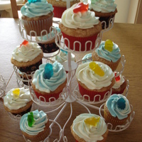 Gummie-Fish Cupcakes These cupcakes were made to go along with my daughter's Ponyo-themed birthday!