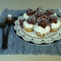 Cakes You Could Mistake For Dinner These are some of the cakes i had th absolute most fun making. The TV Dinner was for my Dad-in-laws birthday, and the sketti's were...