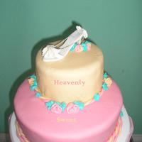 Hills On A Cake Gumpast shoe, ribbon roses (first time) chocolate and vanilla with MMF.