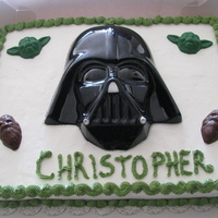 Star Wars Cake... I made this from my own idea, I search for ideas about star wars and was very dificult to find it, chwbaca and yoda are in chocolate mold...