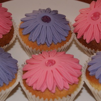 Almond Cupcakes , With Fondant Flowers 