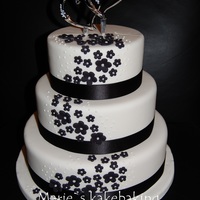 Black And White Wedding Cake Dummy cake