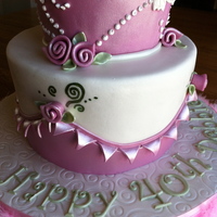 Elegant Hello Kitty I can not take credit for this design, but I loved it so much. I hope I did the original justice :)