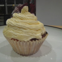 Cupcake italian meringue buttercream cupcake