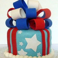 4Th Of July Marshmallow fondant. Fondant bow, stripes, and stars. http://gabbyrm.blogspot.com/