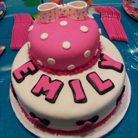 Minnie Mouse French vanilla cake with MMF. Inspired by a similar cake I seen on CC.