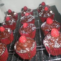 Chocolate Raspberry Chocolate cuppies with raspberry mousse filling